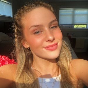 Meet your Posher, Hazel